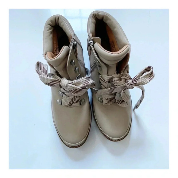 NEW Gentle Souls Mona Leather Lace-Up Bootie size 7.5 - Picture 9 of 13